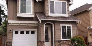 Gorgeous 3 bedroom Home for Rent in Edmonds Gallery 1