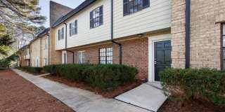 2 Bed 2.5 Bath in Atlanta! Security Deposit is NEGOTIABLE! Gallery 1