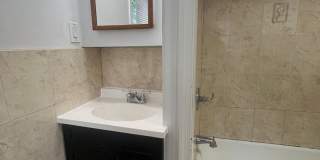 Spacious 3 Bedroom House Available Now! Gallery 12