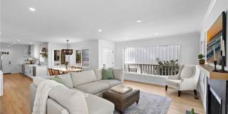 226 La Jolla Gallery 20