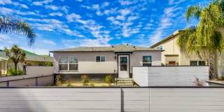 Beautiful Renovated 2bd with Yard Gallery 1