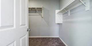 6746 N Glasner Gallery 27