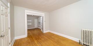 504 Morris Street Gallery 13
