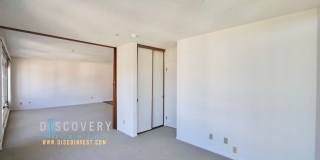 Spacious One Plus Bedroom Condominum off Broadway Terrace Gallery 13