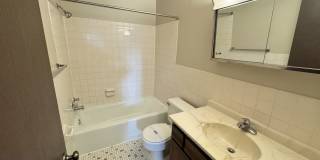 956 Place Apartments Gallery 16