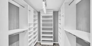 9100 PARKLAND Drive Gallery 7