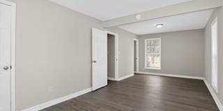 308 Caroline Avenue Gallery 19