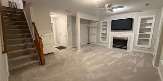 Beautifully Updated three-bedroom, 2.5-bath townhouse in Sterling, Va Gallery 40