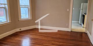 Nice 2 bed in JP Gallery 24