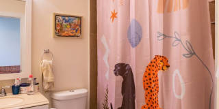 Two Bedroom Point Breeze Townhouse Gallery 18