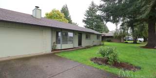 Bright 3 BD Ranch In Washougal with Functional Layout!  Minutes to Parks, Rivers, and More! Gallery 1
