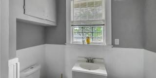 607 E 37th Street Gallery 14