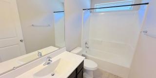 Beautiful 3-Bedroom Home in Tierra Oeste near Ladera/Unser. Refrigerated Air! Gallery 16