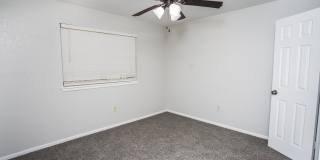 5313 25th Street Gallery 23