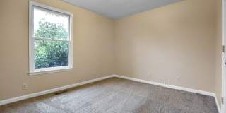 Pet Friendly Three Bedroom with Basement! Gallery 15