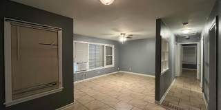 2 bedroom 1 Bath Central City Gallery 6