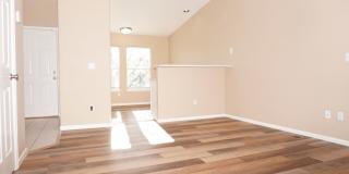 Two Bedroom Near The Powers Corridor Gallery 19