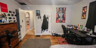 PRELEASING for AUGUST! Close to Campus Gallery 16