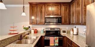 701 S Lillian Street Gallery 1