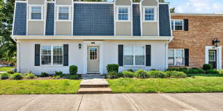 Courtyards at Chanticleer Gallery 2