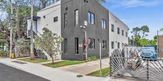 753 NW 30th St Gallery 24