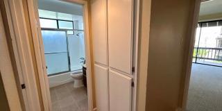 Spacious 3 bedroom 2.5 bath Condo for rent in Woodland Hills! Gallery 29
