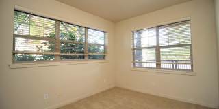 Tanasbourne: Spacious 2 Bed 1 Bath Condo at Arbor Crossings Gallery 14