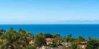 Gorgeous 5 Bedroom Home with sweeping views and pool Gallery 10