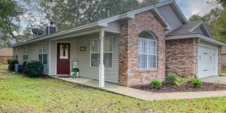Updated 3 Bedroom in Central Location! Gallery 1