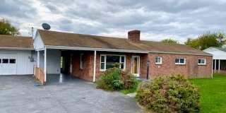 ONE LEVEL Single Family Home Close To Interstates! Gallery 1