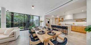 1000 NW 9th Ct Gallery 8