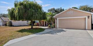 1960 SE Bowie Street Gallery 1