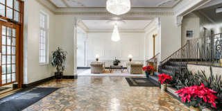 Spacious Studio Across from Meridian Hill Park! Gallery 12