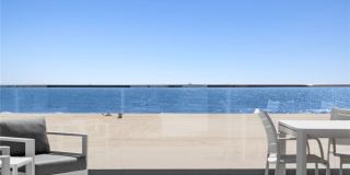 800 W Oceanfront Gallery 17
