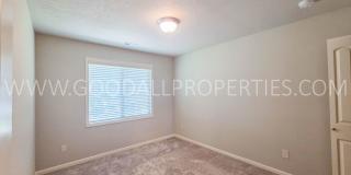 4 Bed Waukee Home with Granite Counters & Covered Deck Gallery 11