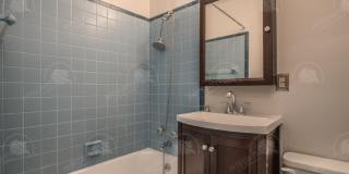 229 Ward Parkway Gallery 9