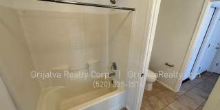 Beautiful 2-story 4-Bedroom, 2 Bath House with Loft for Rent (Green Valley) Gallery 8