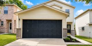 Spacious 3 Bed / 2.5 Bath in NEISD with Open Layout & 2-Car Garage – $1,795 Gallery 1