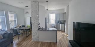 2470 North Clybourn Ave. Gallery 7