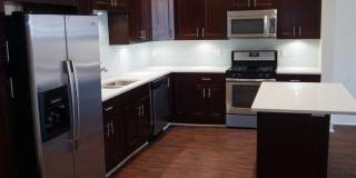 Luxury College Rental - South Side Flats Gallery 3