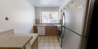 Spacious Willow Springs Townhome Near Trails, Shopping & Dining Gallery 4