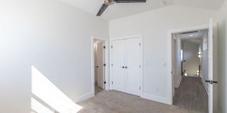 3 Beds 2.5 Baths Single-Family Urban Home Gallery 17