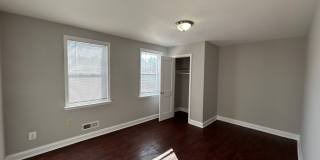 3 Bedrooms and 1.5 baths Available! Gallery 6