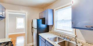 3 Bedroom Brick Ranch on Basement/5 Min Drive to Downtown Atlanta Gallery 13