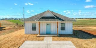 Modern 2-Bed, 2-Bath Rental Home in Chickasha, OK Gallery 1