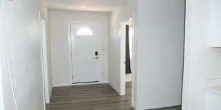 Updated 5 Br 2 Ba Home Near the 51 and Indian School in Central Phoenix Gallery 5