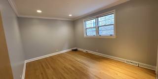 5717 N Saint Louis Avenue Gallery 14