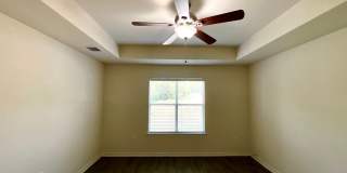 AVAILABLE NOW!!! Lake Life Meets Modern Comfort in Kingsland! Gallery 21