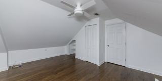 1426 n Greenview Gallery 8