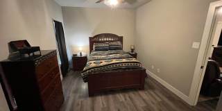 4717 121st Place- Garage Apt. MOVE IN SPECIAL! Gallery 4
